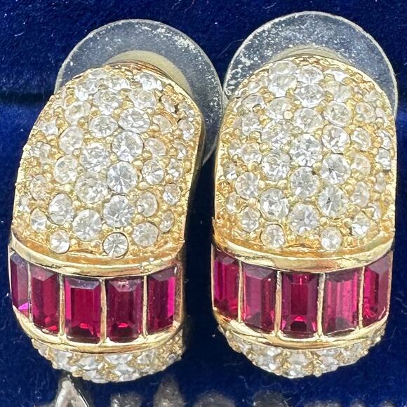 Christian Dior vintage altered gold tone half hoop Swarovski rhinestone earrings - Picture 6 of 8